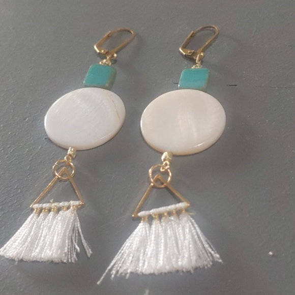 Handmade Tassle Dangle Earrings Gold & Fringe - Picture 2 of 4